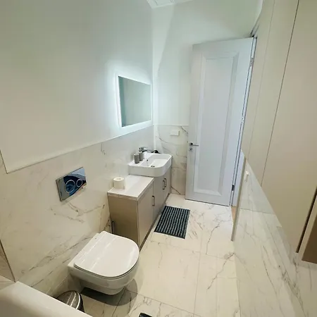 Modern Flat In Apartment